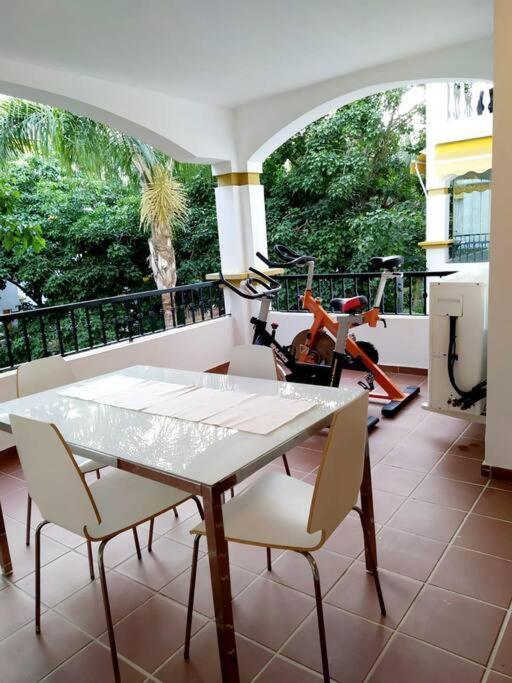 Apartamento Deluxe Puerto Banus Marbella Exterior photo